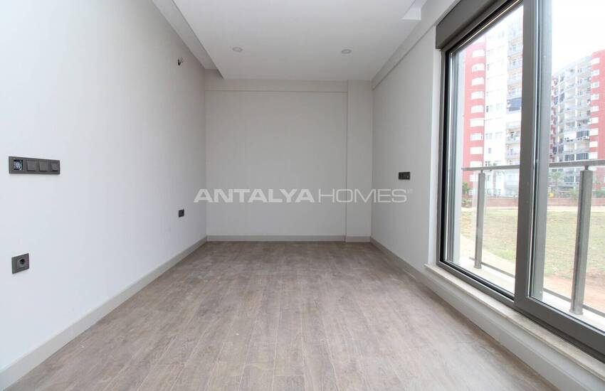 Antalya Aksu'da Site İçerisinde Havuz Manzaralı Daireler 16