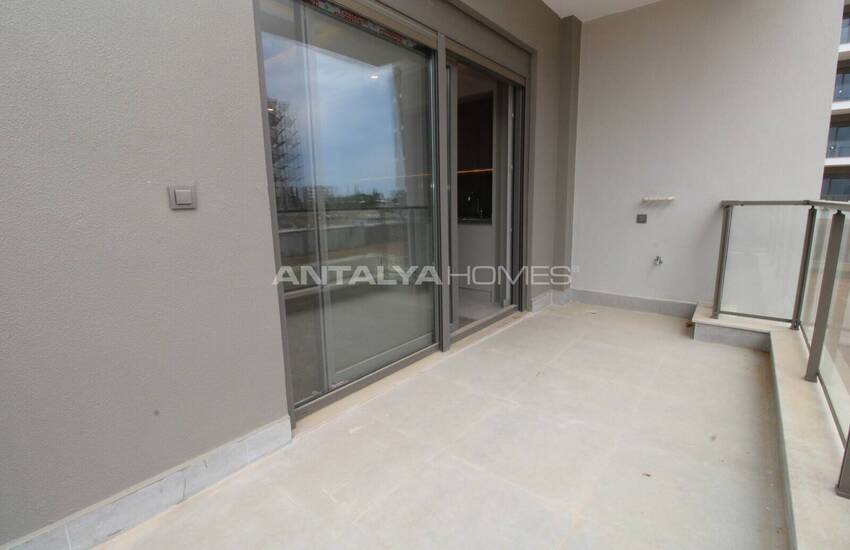 Antalya Aksu'da Site İçerisinde Havuz Manzaralı Daireler 21