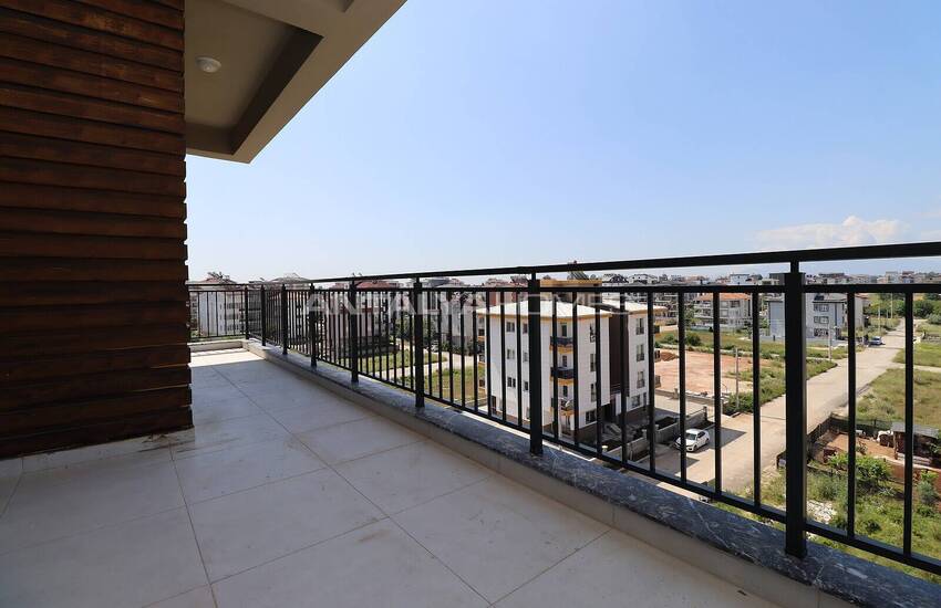 Stylish Apartments with Dressing Rooms in Antalya 24