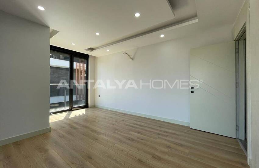 Apartment with En-suite Bathroom in Complex in Antalya 14