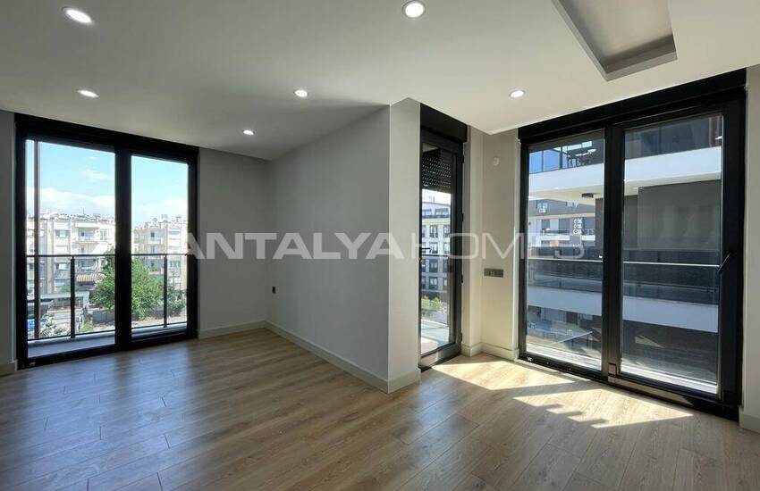 Apartment with En-suite Bathroom in Complex in Antalya 15