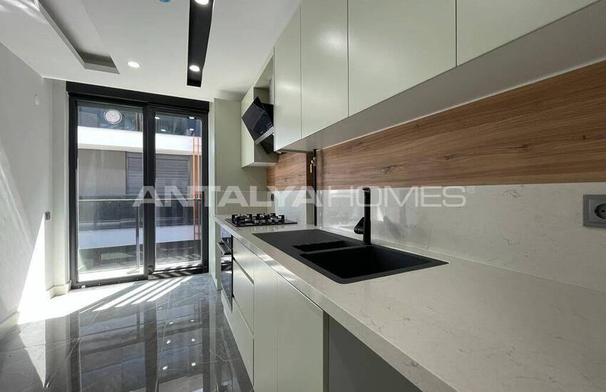 Apartment with En-suite Bathroom in Complex in Antalya 17