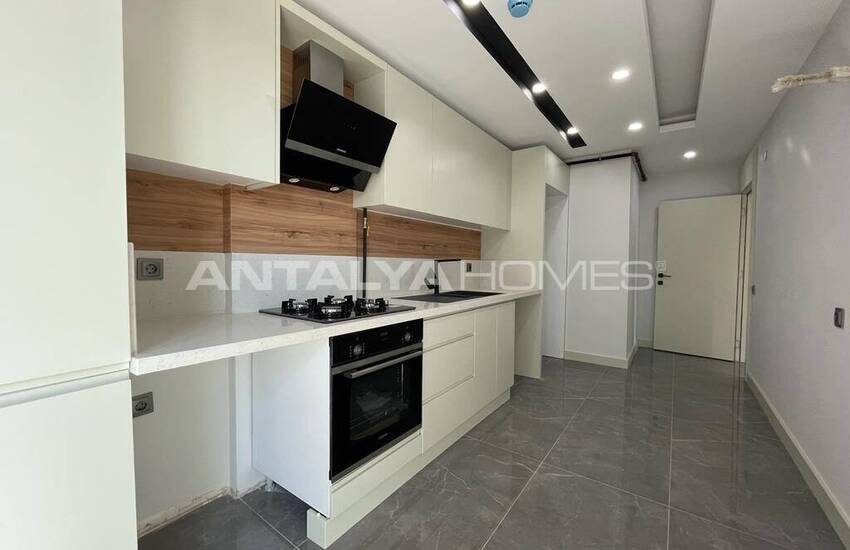 Apartment with En-suite Bathroom in Complex in Antalya 18