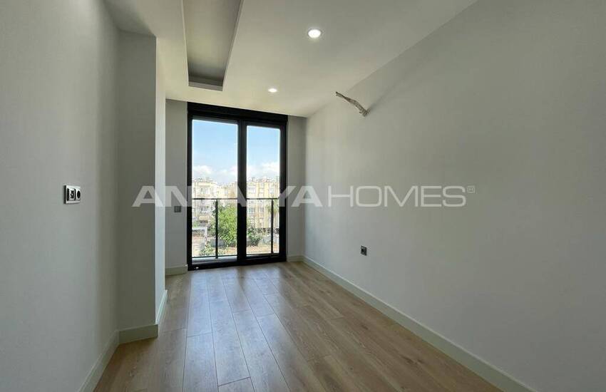 Apartment with En-suite Bathroom in Complex in Antalya 20