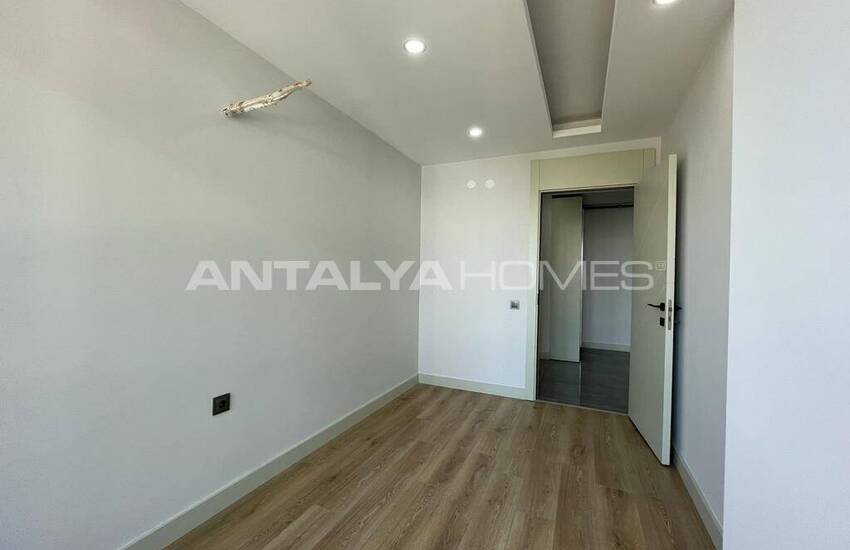 Apartment with En-suite Bathroom in Complex in Antalya 21