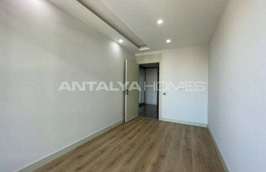 Apartment with En-suite Bathroom in Complex in Antalya 23