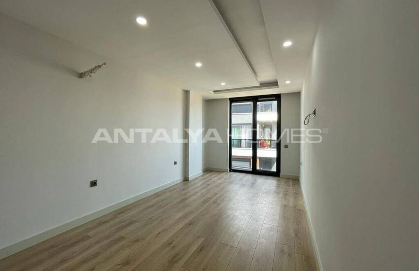 Apartment with En-suite Bathroom in Complex in Antalya 24