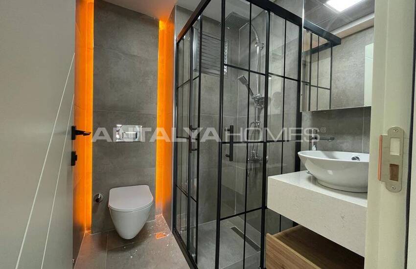 Apartment with En-suite Bathroom in Complex in Antalya 26