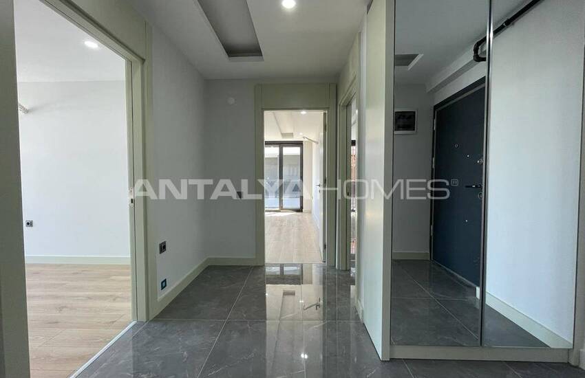 Apartment with En-suite Bathroom in Complex in Antalya 30