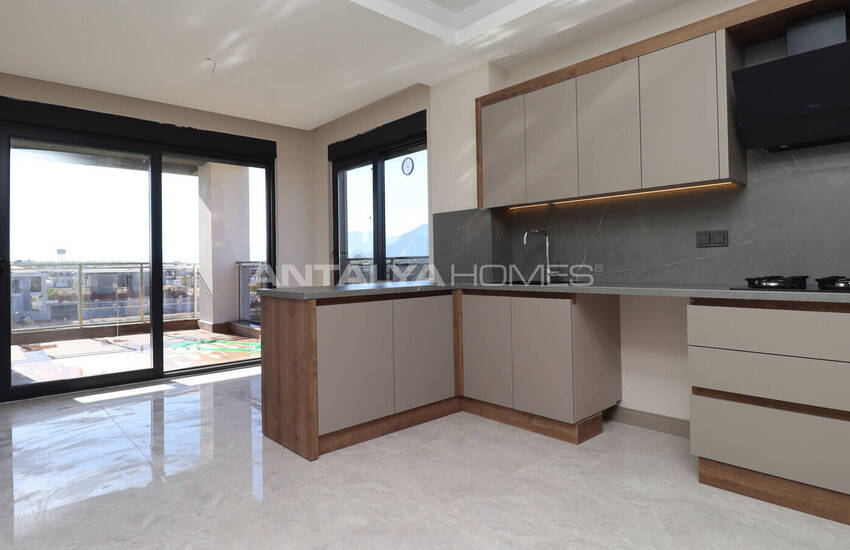 آپارتمان های شیک بزرگ در مجتمعی با آسانسور در آنتالیا 16