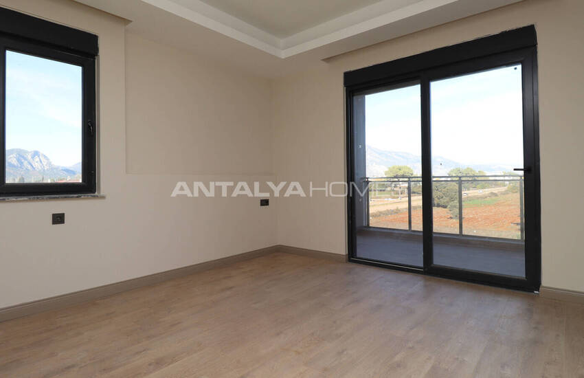 آپارتمان های شیک بزرگ در مجتمعی با آسانسور در آنتالیا 19
