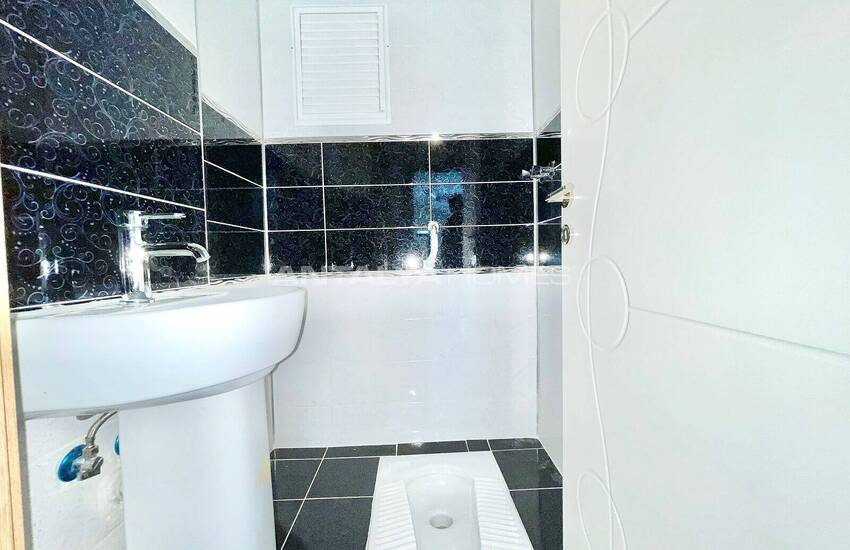 Muratpaşa'da Kapalı Otoparklı ve Güvenlikli Sitede 2+1 Daire 20