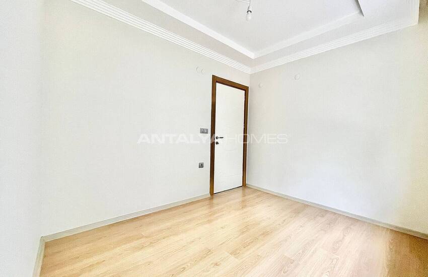 Muratpaşa'da Kapalı Otoparklı ve Güvenlikli Sitede 2+1 Daire 14