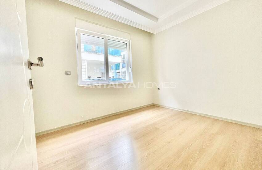 Muratpaşa'da Kapalı Otoparklı ve Güvenlikli Sitede 2+1 Daire 15