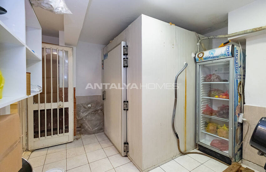 Winkel Met Potentieel Hoog Inkomen In Muratpasa Antalya 35