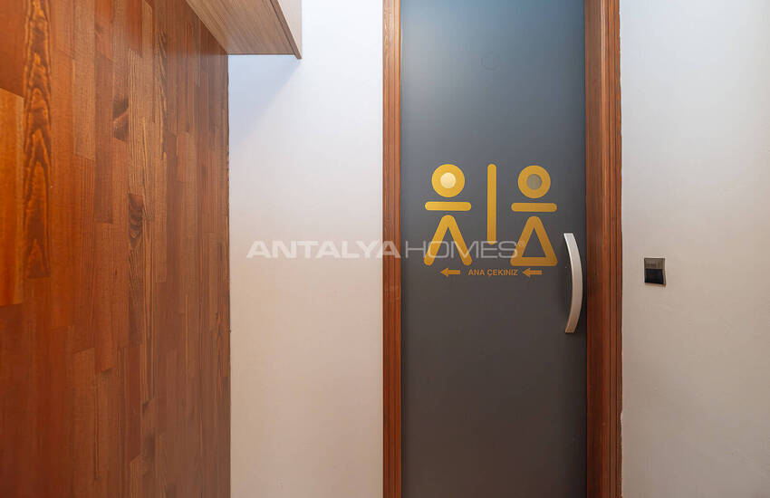 Winkel Met Potentieel Hoog Inkomen In Muratpasa Antalya 30