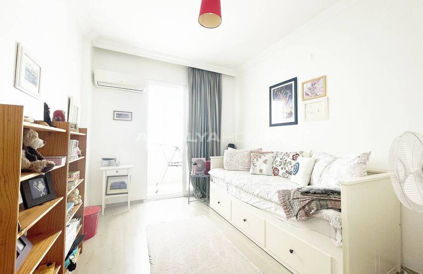 Fully Furnished 2+1 Apartment in Antalya Işıklar Street 27