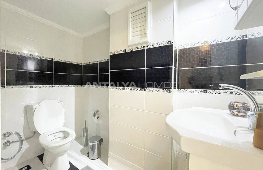 Fully Furnished 2+1 Apartment in Antalya Işıklar Street 32