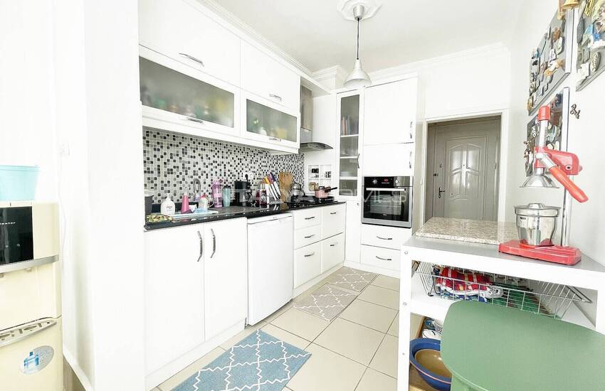 Fully Furnished 2+1 Apartment in Antalya Işıklar Street 18