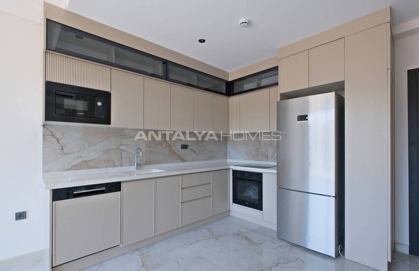 Alanya Oba'da Şehir ve Deniz Manzaralı Satılık Daireler 19