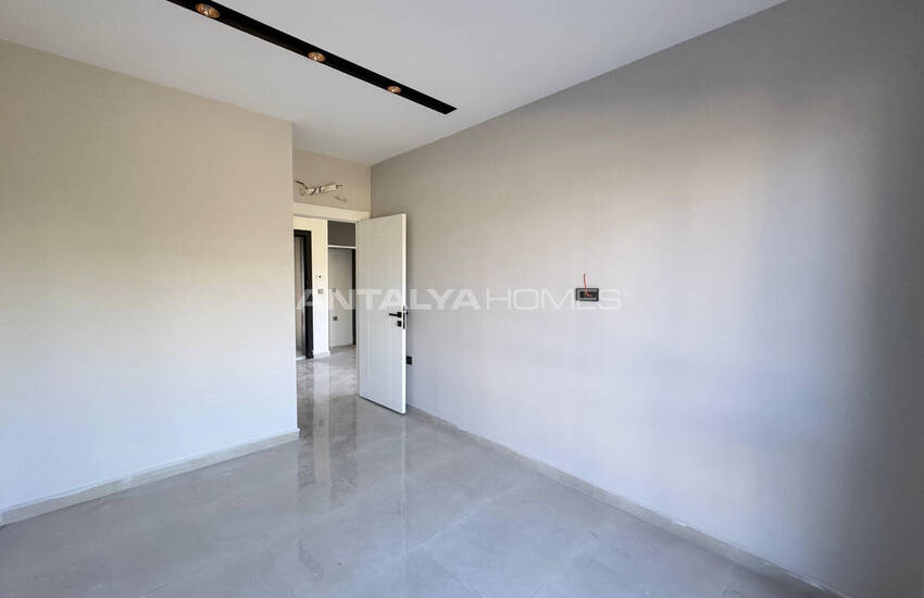 Apartments in a Complex Intertwined Nature in Alanya 15