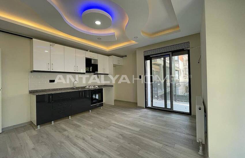 2+1 Apartment in Antalya with Natural Gas Near the Sea 13