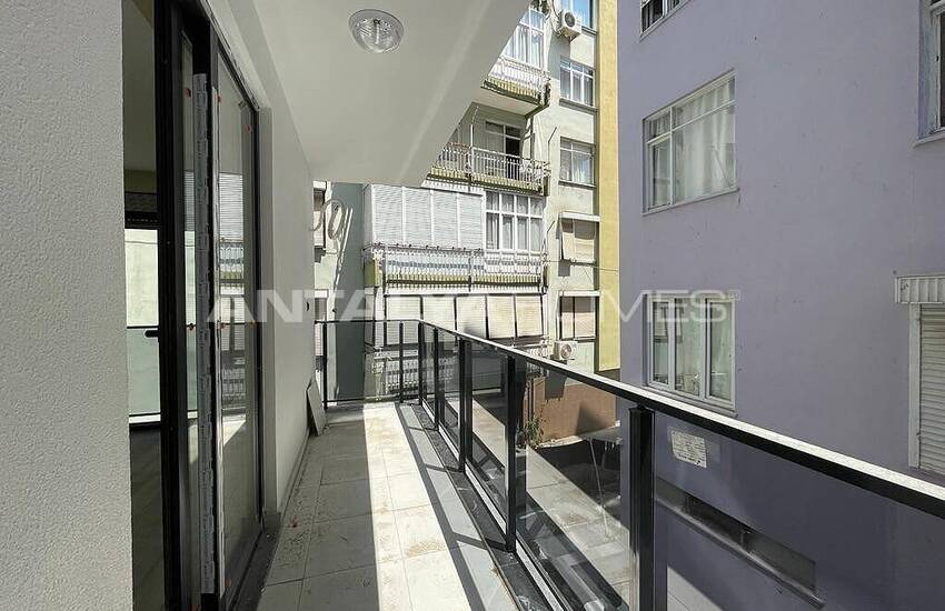 2+1 Apartment in Antalya with Natural Gas Near the Sea 24