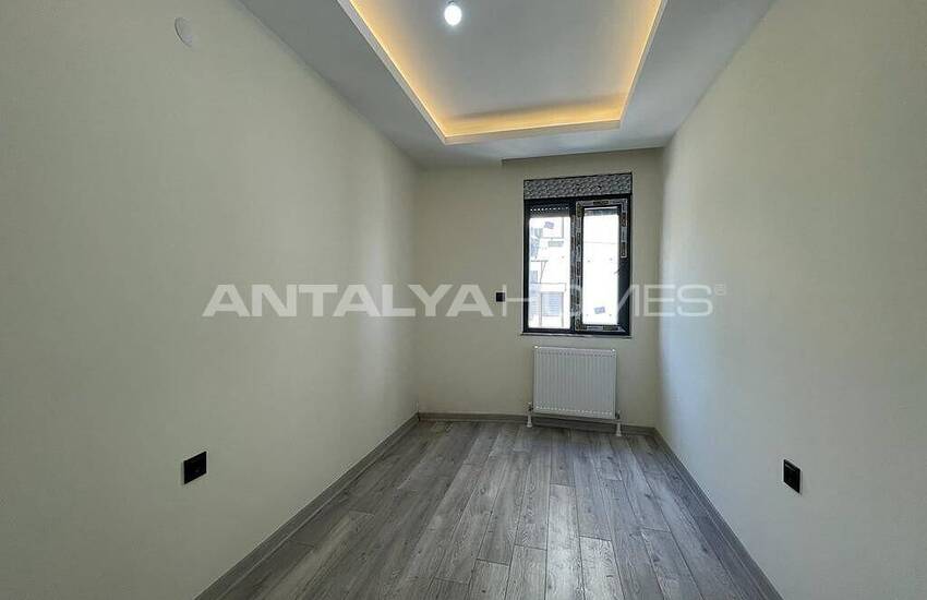2+1 Apartment in Antalya with Natural Gas Near the Sea 15