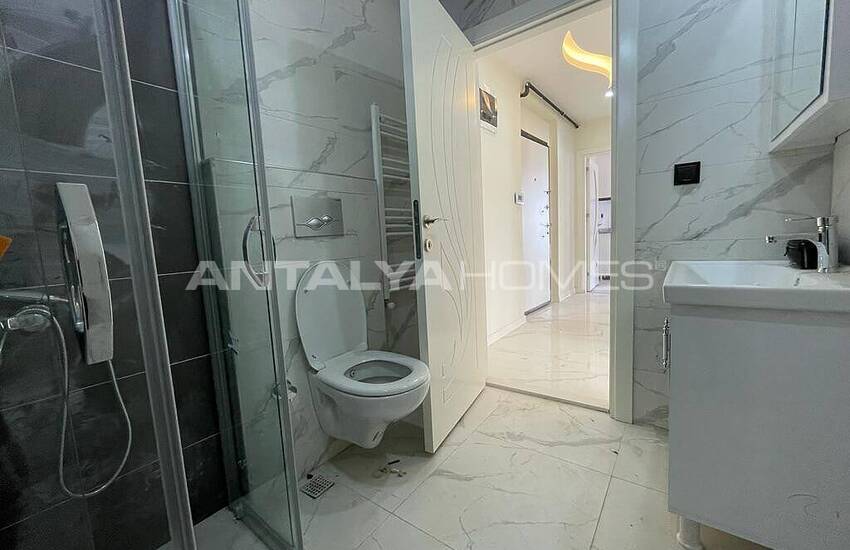 2+1 Apartment in Antalya with Natural Gas Near the Sea 21