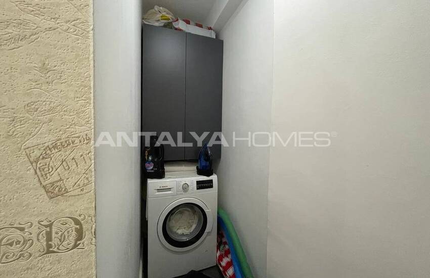 5-bedroom Well-maintained Flat Near the Sea in Antalya 30