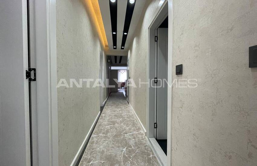 5-bedroom Well-maintained Flat Near the Sea in Antalya 31