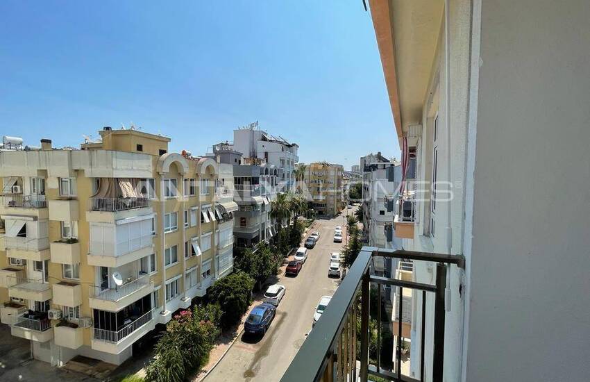 5-bedroom Well-maintained Flat Near the Sea in Antalya 41