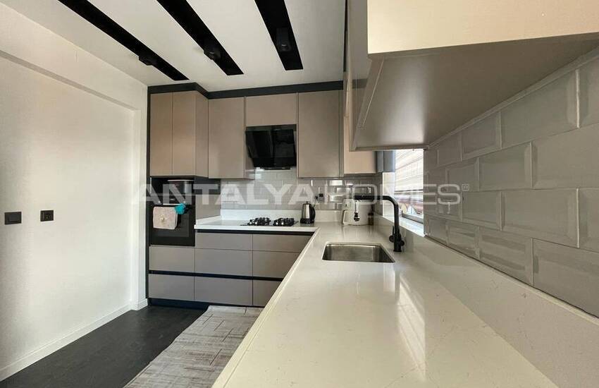 5-bedroom Well-maintained Flat Near the Sea in Antalya 20