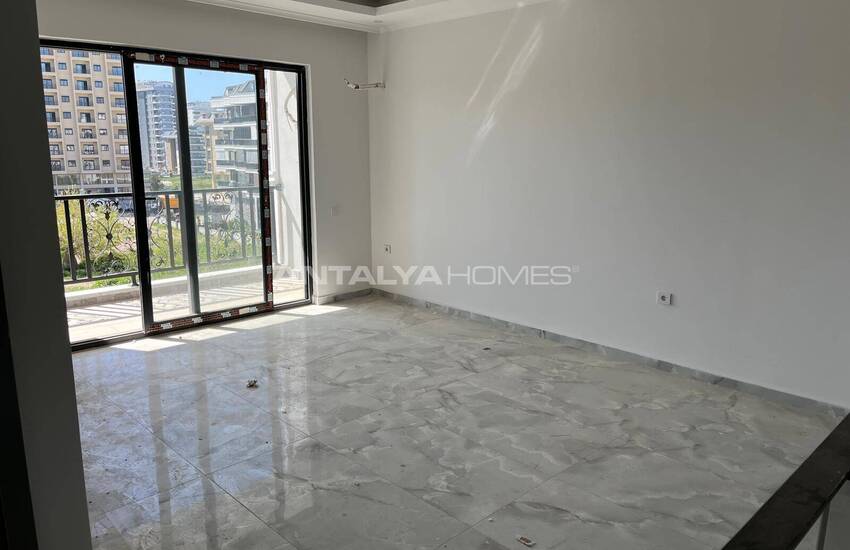 Alanya Mahmutlar'da Deniz Manzaralı Şık Tasarımlı Daireler 4