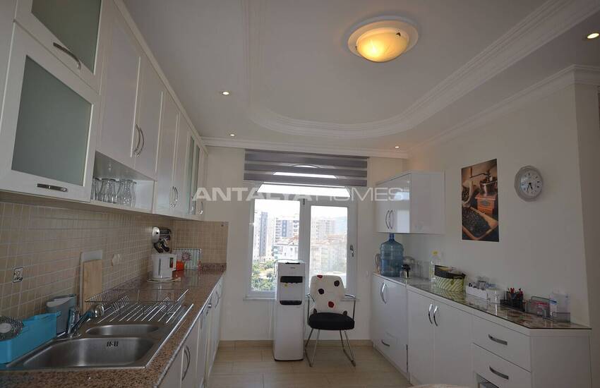 Alanya'da Sosyal Aktiviteler Sunan Havuzlu Sitede Satılık Daire 46