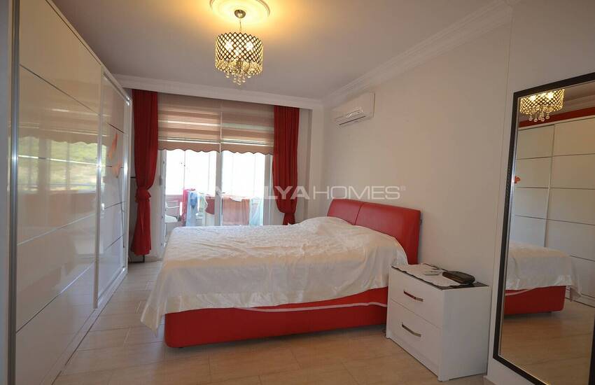 Alanya'da Sosyal Aktiviteler Sunan Havuzlu Sitede Satılık Daire 48