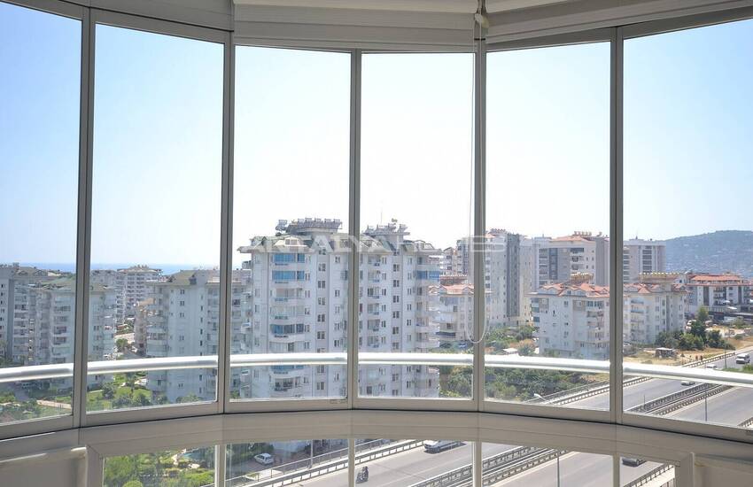 Alanya'da Sosyal Aktiviteler Sunan Havuzlu Sitede Satılık Daire 36