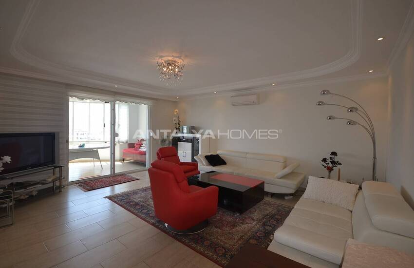 Alanya'da Sosyal Aktiviteler Sunan Havuzlu Sitede Satılık Daire 37