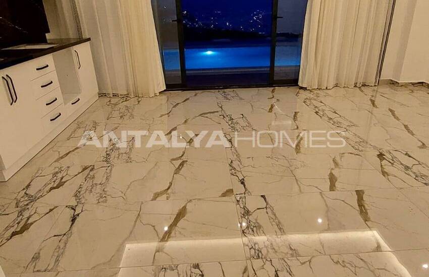 Alanya Tepe'de Kaliteli Yaşam Sunan Satılık Villalar 20