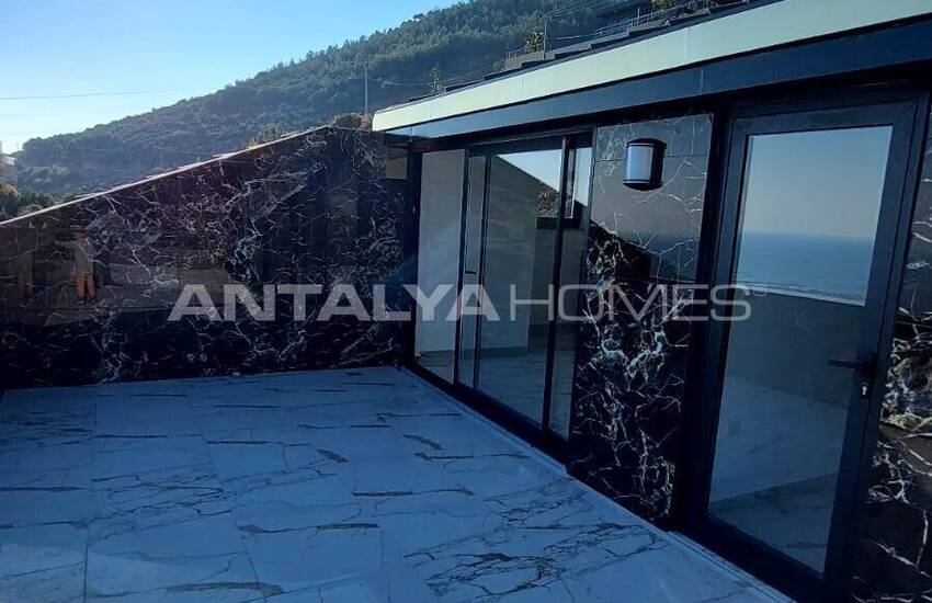 Alanya Tepe'de Kaliteli Yaşam Sunan Satılık Villalar 30
