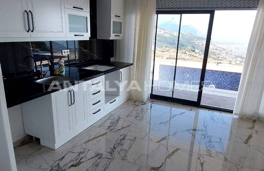 Alanya Tepe'de Kaliteli Yaşam Sunan Satılık Villalar 17