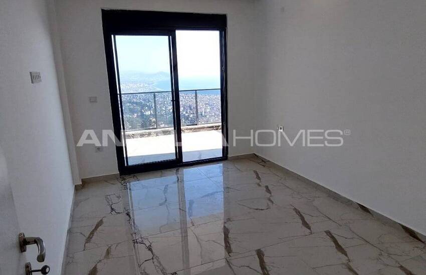 Alanya Tepe'de Kaliteli Yaşam Sunan Satılık Villalar 24