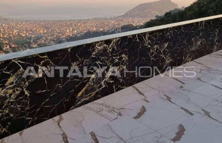 Alanya Tepe'de Kaliteli Yaşam Sunan Satılık Villalar 31