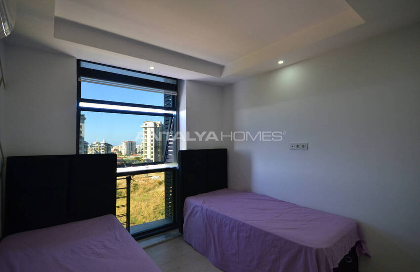 آپارتمان با دید دریا در مجتمعی در محمودلار آلانیا 35