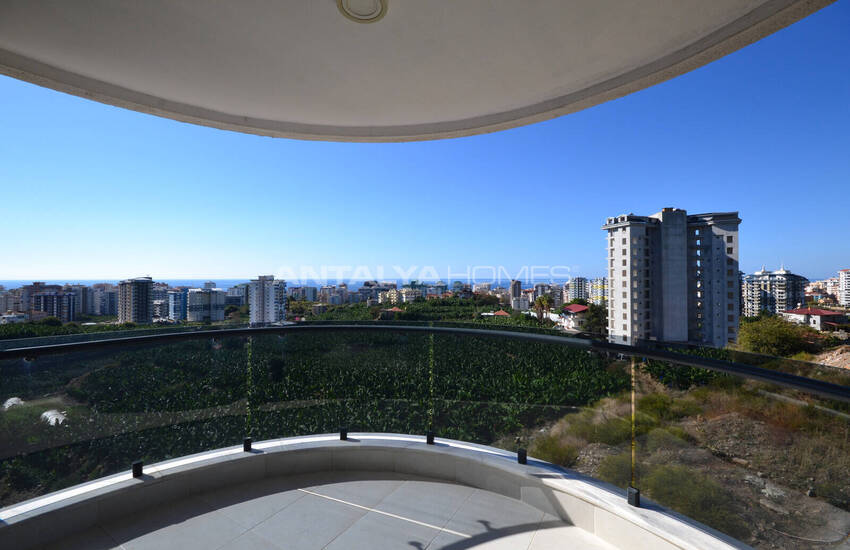 آپارتمان با دید دریا در مجتمعی در محمودلار آلانیا 32