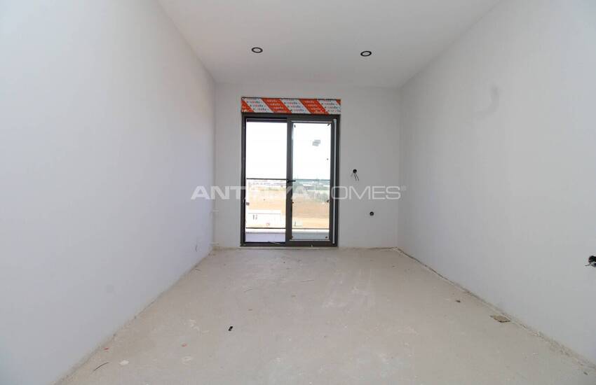 آپارتمان در یک مجتمع با پارکینگ سرپوشیده در آنتالیا آلتینتاش 11