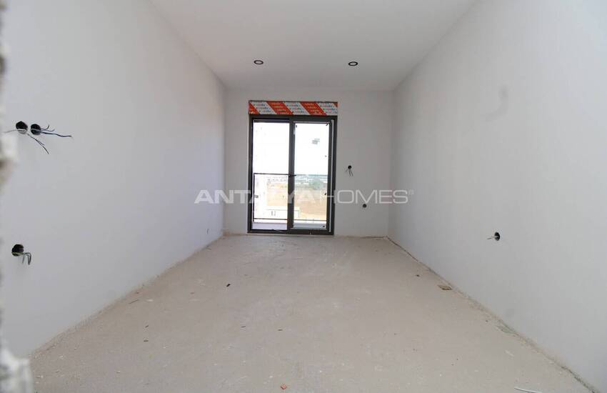 آپارتمان در یک مجتمع با پارکینگ سرپوشیده در آنتالیا آلتینتاش 13