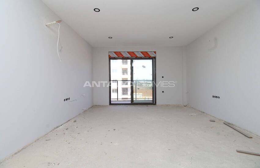 آپارتمان در یک مجتمع با پارکینگ سرپوشیده در آنتالیا آلتینتاش 9