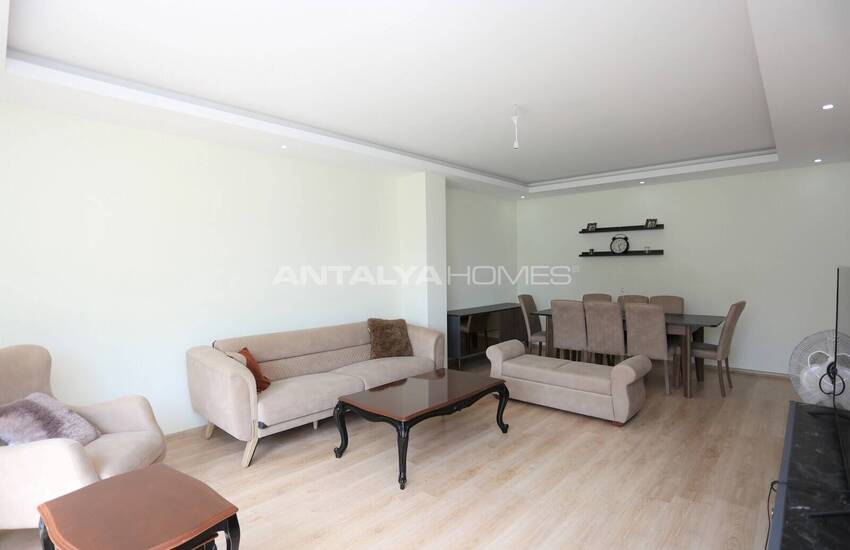 Lägenhet I En Säker Anläggning Med Sociala Bekvämligheter 24