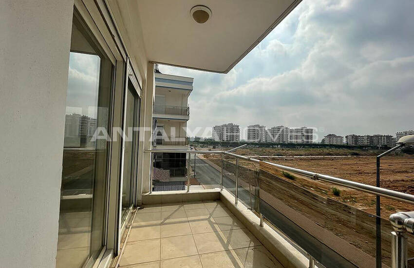 Centraal Gelegen 2+1 Appartement Met Aardgas In Muratpasa 25